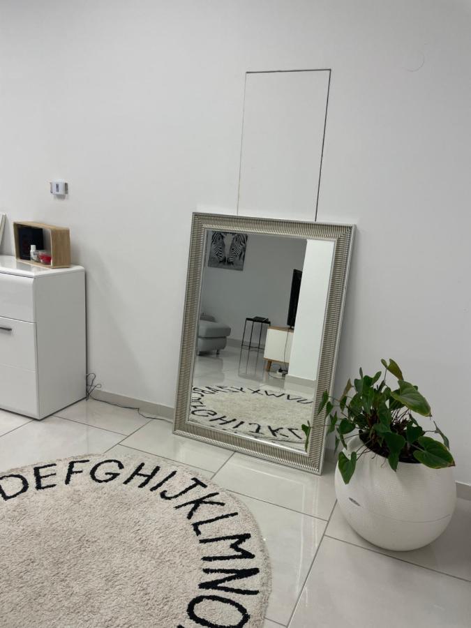 Stadtsuite Mit Sauna In Wiener Neustadt 135 M2 Dış mekan fotoğraf