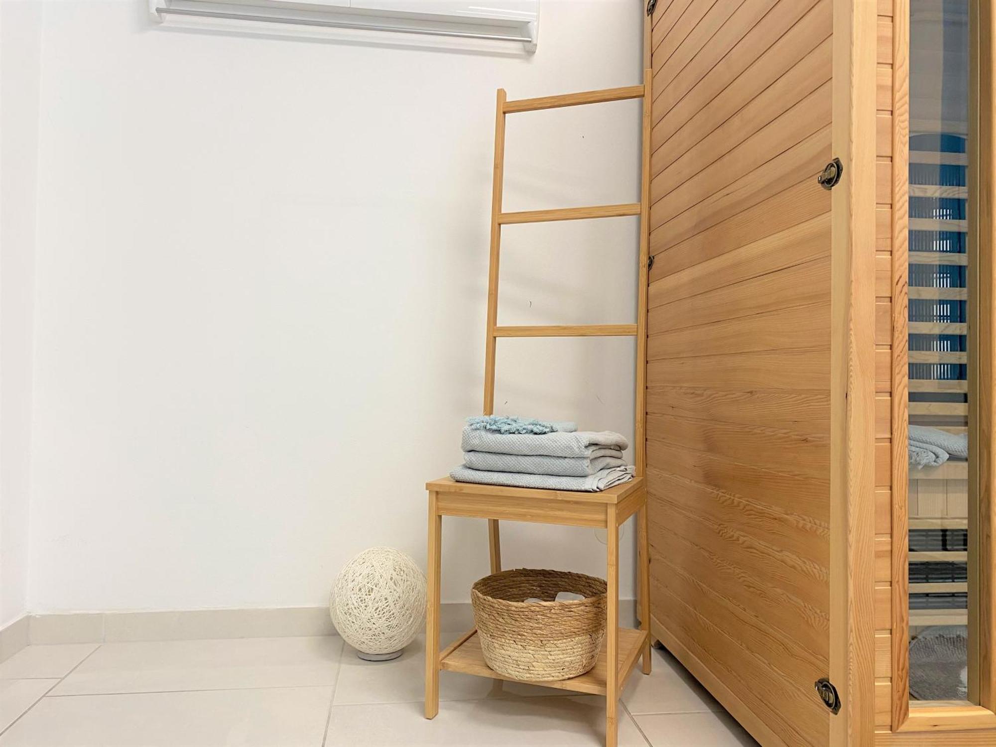 Stadtsuite Mit Sauna In Wiener Neustadt 135 M2 Dış mekan fotoğraf